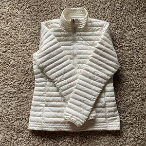 White Patagonia puffer
